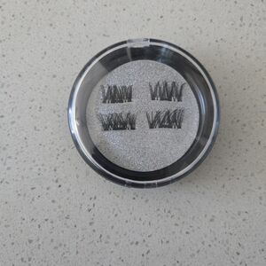 Magnetic Eyelashes in Silver Case